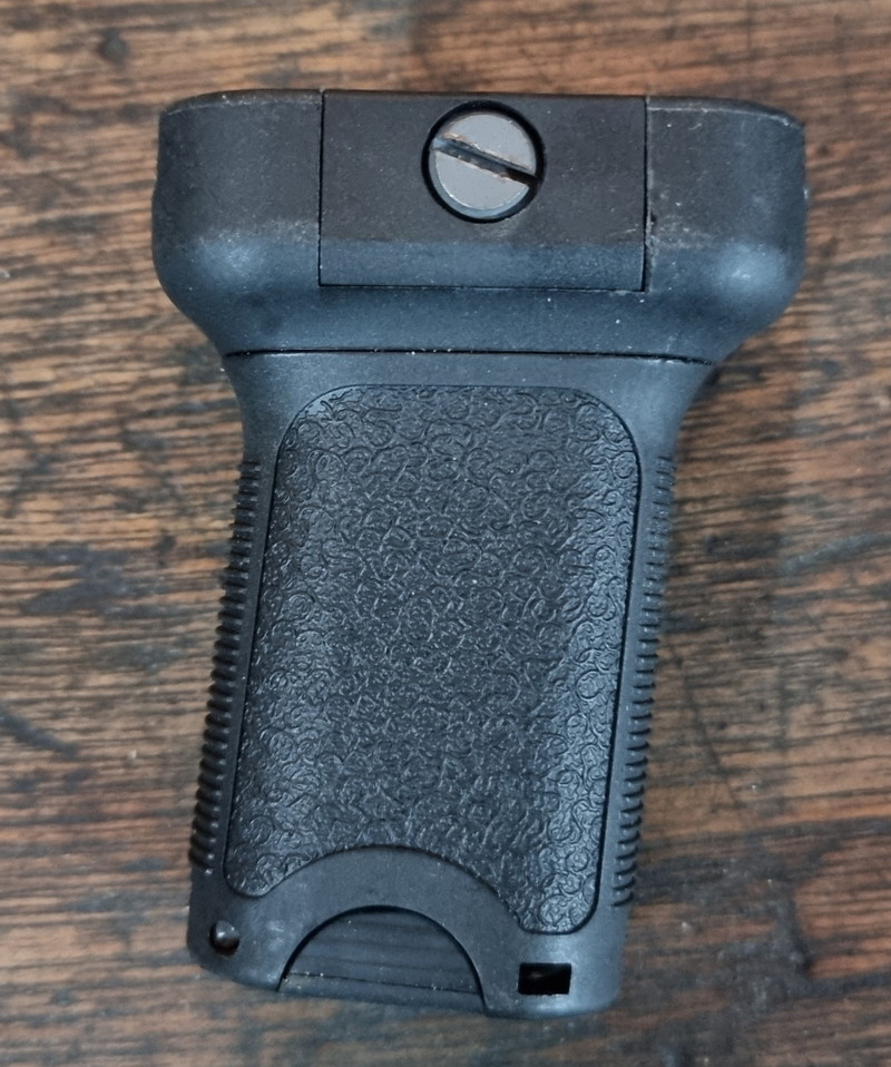 Image 1 for Angled front grip (short) met opbergruimte