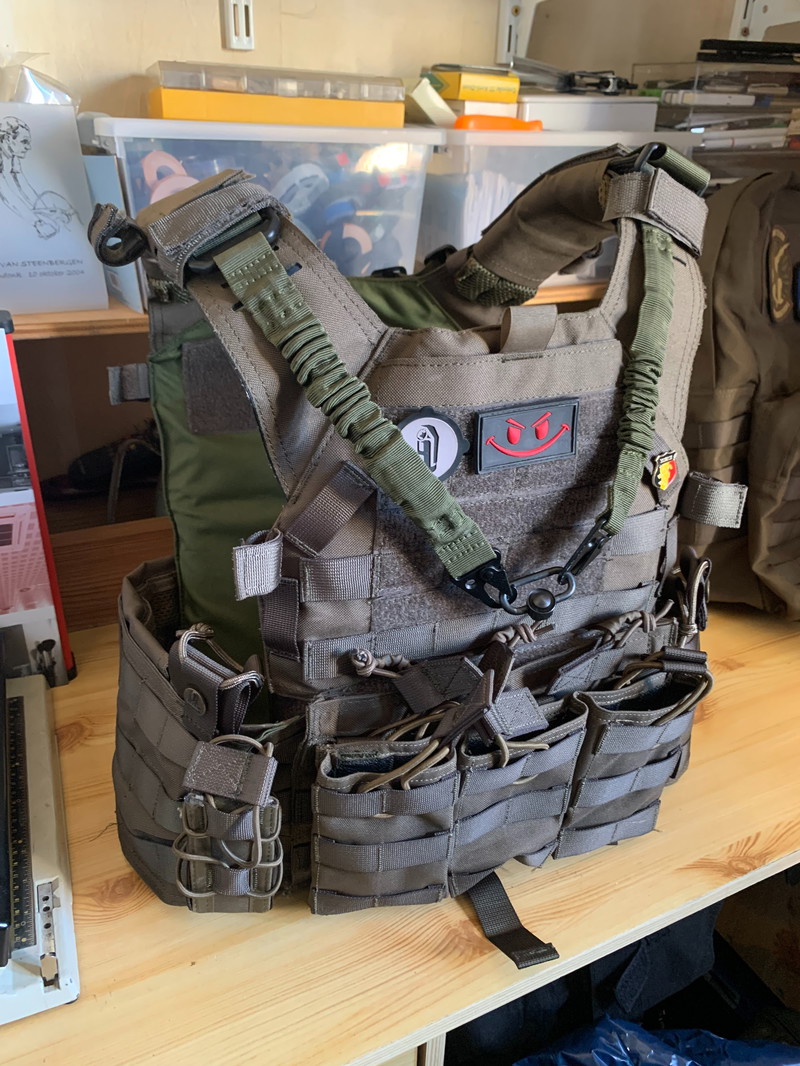 Image 1 for Invader Gear 6094A-RS Plate carrier ranger green met pouches en gezichtsbescherming