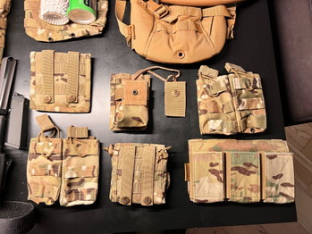 Image 3 pour Te koop complete Airsoft uitrusting, incl uniek H&K attack en sniper geweer in 1 met ombouwset