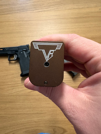 Afbeelding 4 van EMG TTI Pit Viper John Wick 4 GBB - inclusief 3 mags!!!