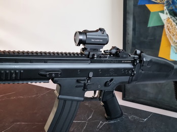 Afbeelding 4 van Zeer nette  SCAR-L AEG nieuw in doos + 2x magazijn + oplader