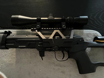 Afbeelding 2 van SVD Dragunov - Bolt action sniper - 4 mags - 3-9x40 scope