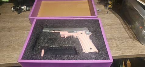 Imagen para Raven meu 1911 pink silver