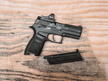 Bild 2 für PROFORCE SIG M18 + SIGAIR Reflex Sight