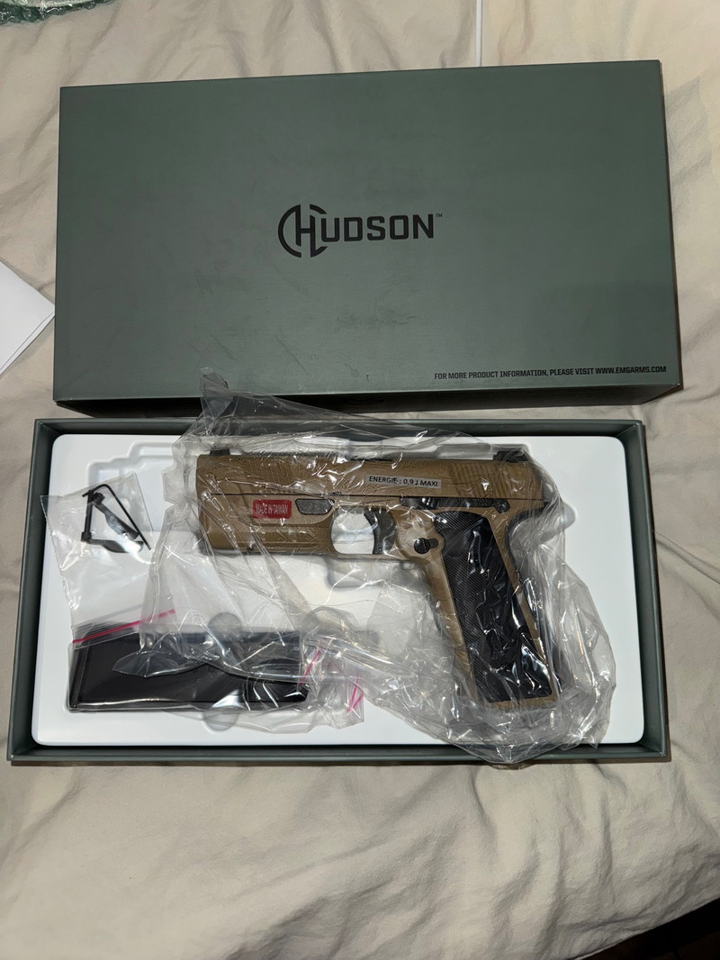 Image 1 pour !!new in box!! EMG / Hudson H9 Gas Blowback TAN