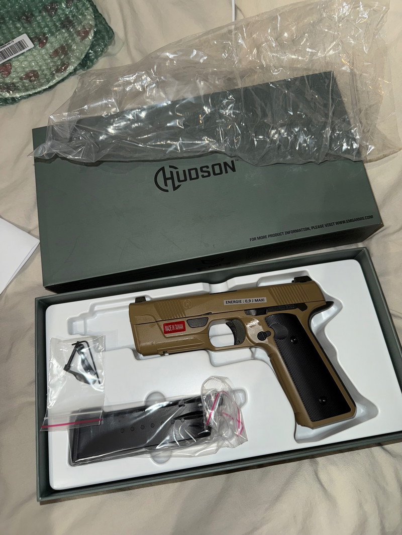 Image 1 for !!new in box!! EMG / Hudson H9 Gas Blowback TAN