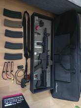 Image pour Tokyo Marui M4 CQB-R Starter kit + mags + batterij + attachements