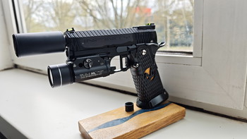 Bild 2 für Hi capa 3.9 set met mags, adapter, lamp en tracer