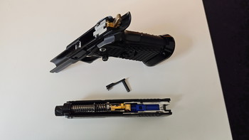 Bild 4 für Hi capa 3.9 set met mags, adapter, lamp en tracer