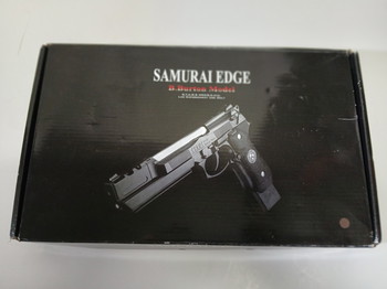 Afbeelding 2 van Barry Burton Samurai Edge Semi-Full auto