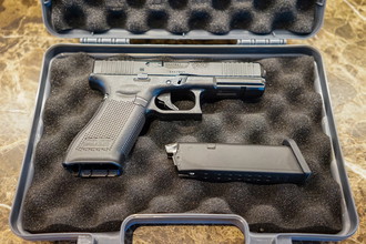 Imagen para Glock 17 Gen 5 Airsoft (Gaz) brandnew