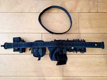 Afbeelding 2 van Ronin Tactics (ARS ARMA) Tactical Belt (maat M) met molle en pouches