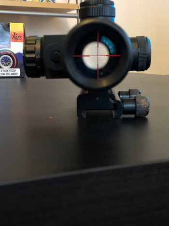Afbeelding 4 van RAM-OPTICS scope met verlicht draadkruis, laser en instelbare zoom: 2.5-10x40