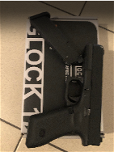 Afbeelding van Glock 17 Gen5 met originele doos, koffer en holster!