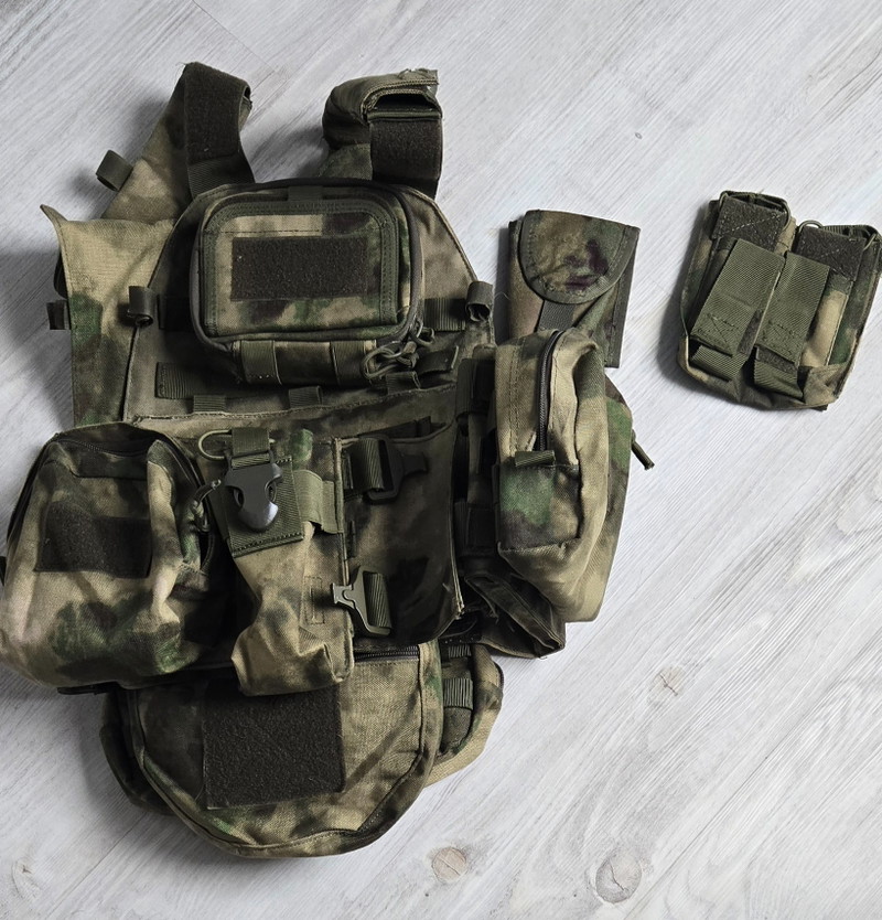 Image 1 for Plattenträger mit vielen Taschen