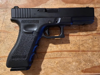 Image 2 for Tokyo Marui Glock 17 Gen 4 + upgrades en 3 mags