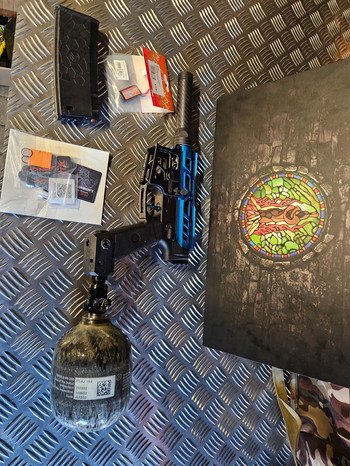 Afbeelding 2 van Heretic incl tankgrip