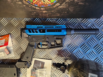 Afbeelding 3 van Heretic incl tankgrip