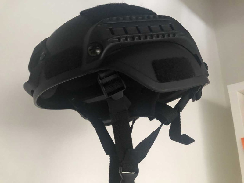 Image 1 pour Helm Zwart