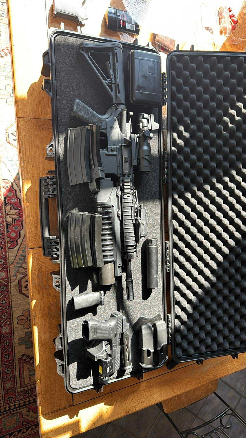 Image 1 for lot de 2 repliques airsoft avec accesoires