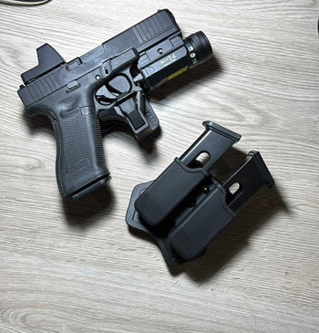 Image 4 for lot de 2 repliques airsoft avec accesoires