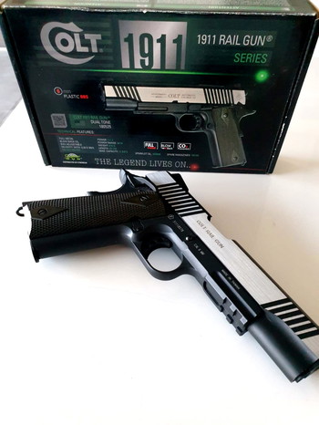 Bild 5 für COLT1911 Rail gun dual tone  ( nieuw in doos )