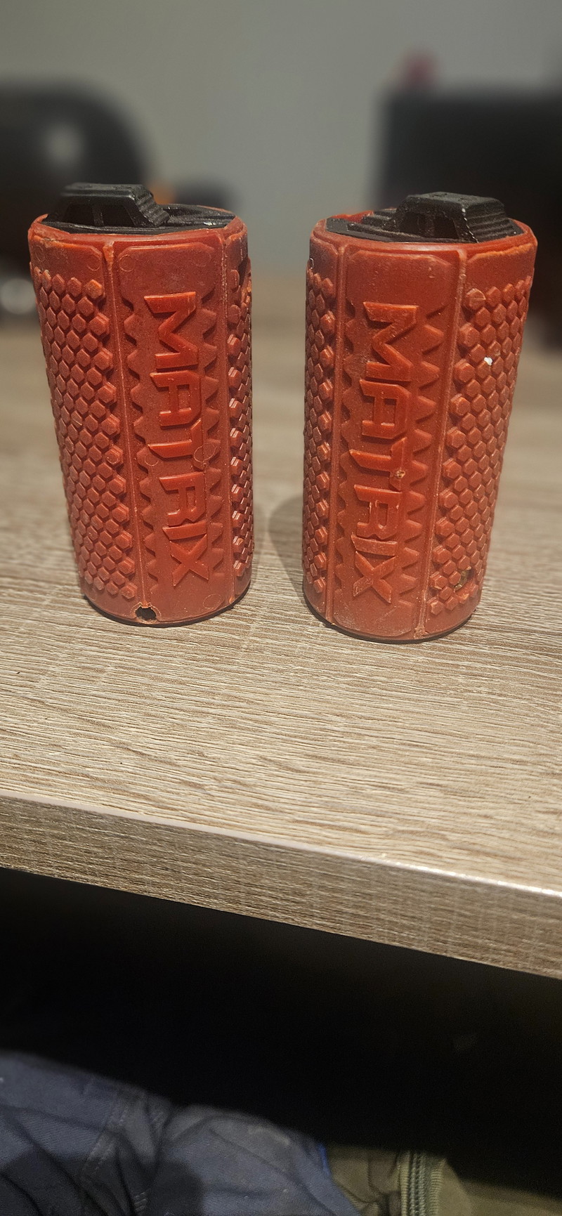 Imagen 1 de 2 matrix granaaten in het rood