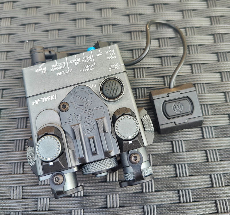 Afbeelding 1 van EG Tactical DBAL-A2 Laser GREY // IR & Vissible Pointer w. Illuminator + Leafsight & modbutton