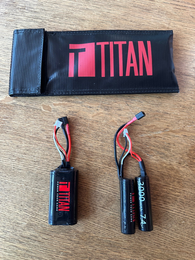 Bild 1 für Titan 7,4 brick & nunchuck