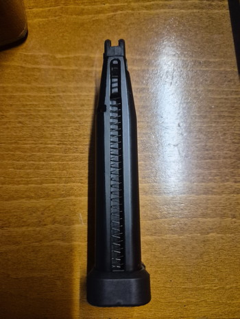 Image 4 pour Ik verkoop mijn magazijnen omdat ik er te veel heb  wil graag langere magazijnen kopen