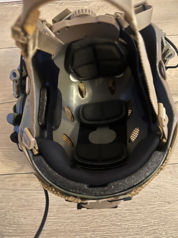 Afbeelding 2 van FMA multicam helm maat M/L incusief earmore