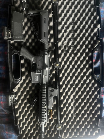 Image 2 for Splinternieuwe M4 met accessoires