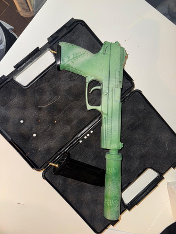 Afbeelding 2 van Novritsch MK23 Painted, 2 Mags