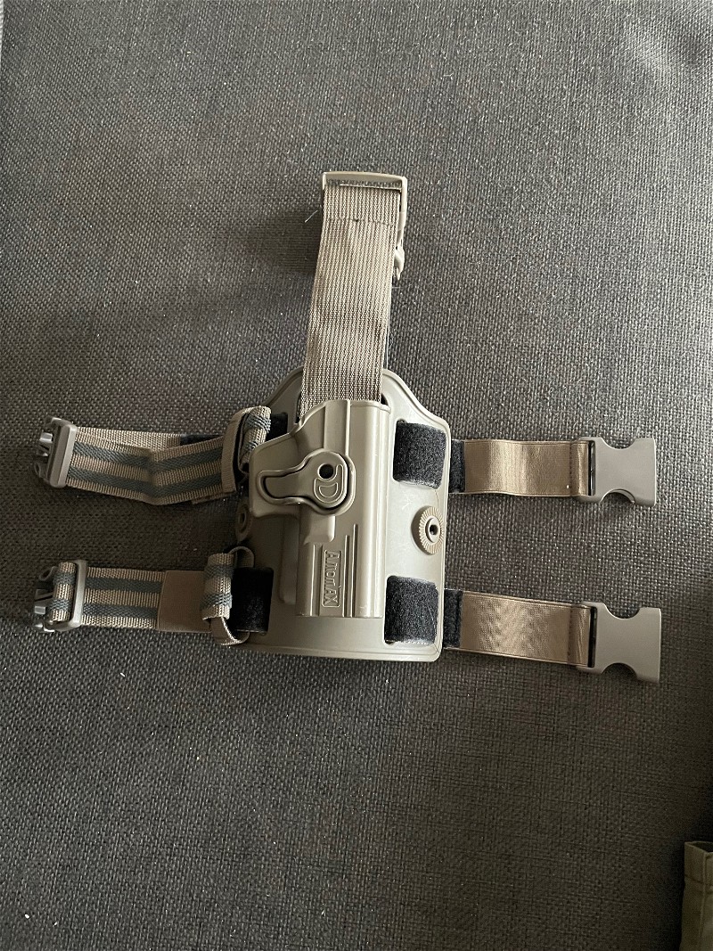 Image 1 for Amomax holster met drop leg
