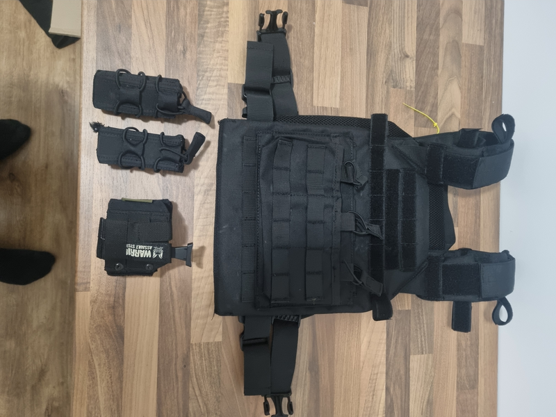 Bild 1 für Chestrig broek/shirt en diverse pouches + holster