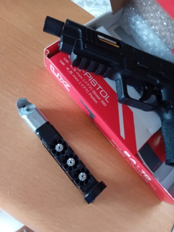 Afbeelding 2 van Pistolet plombs umarex SA10