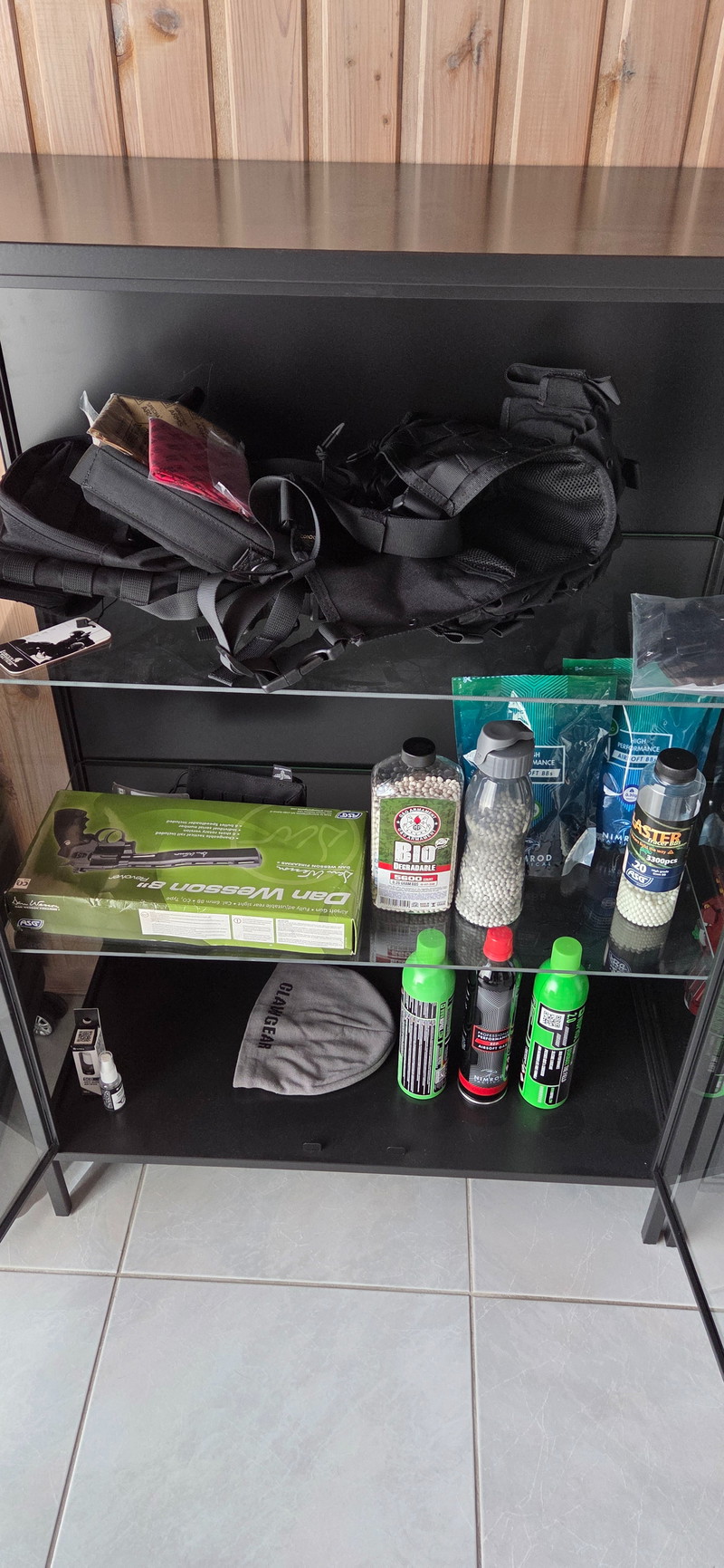 Image 1 for Dan Wesson revolver + Chest rig + rugzak - aparte verkoop mogelijk