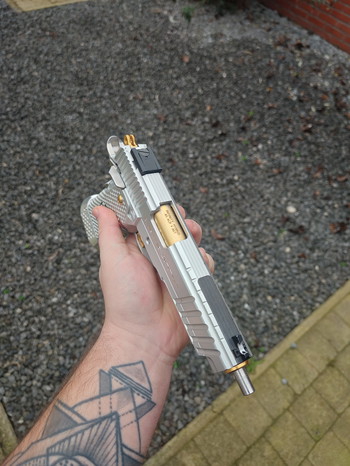 Imagen 2 de Hi capa Full custom Sight tracker Airsoft Masterpiece