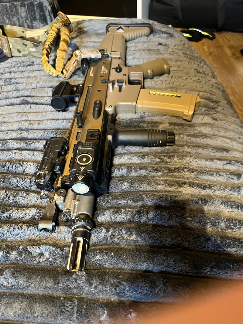 Afbeelding 1 van upgraded scar + alle toebehoren