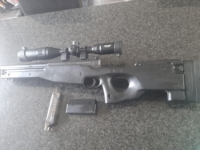 Afbeelding van MB-01 sniper met upgrade scope. 410-430 fps