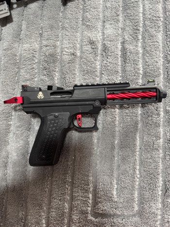 Bild 2 für Lancer Tandemkross Cthulhu GBB Softair Pistole, Black/Red
