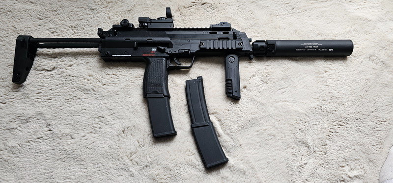 Imagen 1 de MP7 with H&K mock SUPRRESSOR, RED DOT & SLING