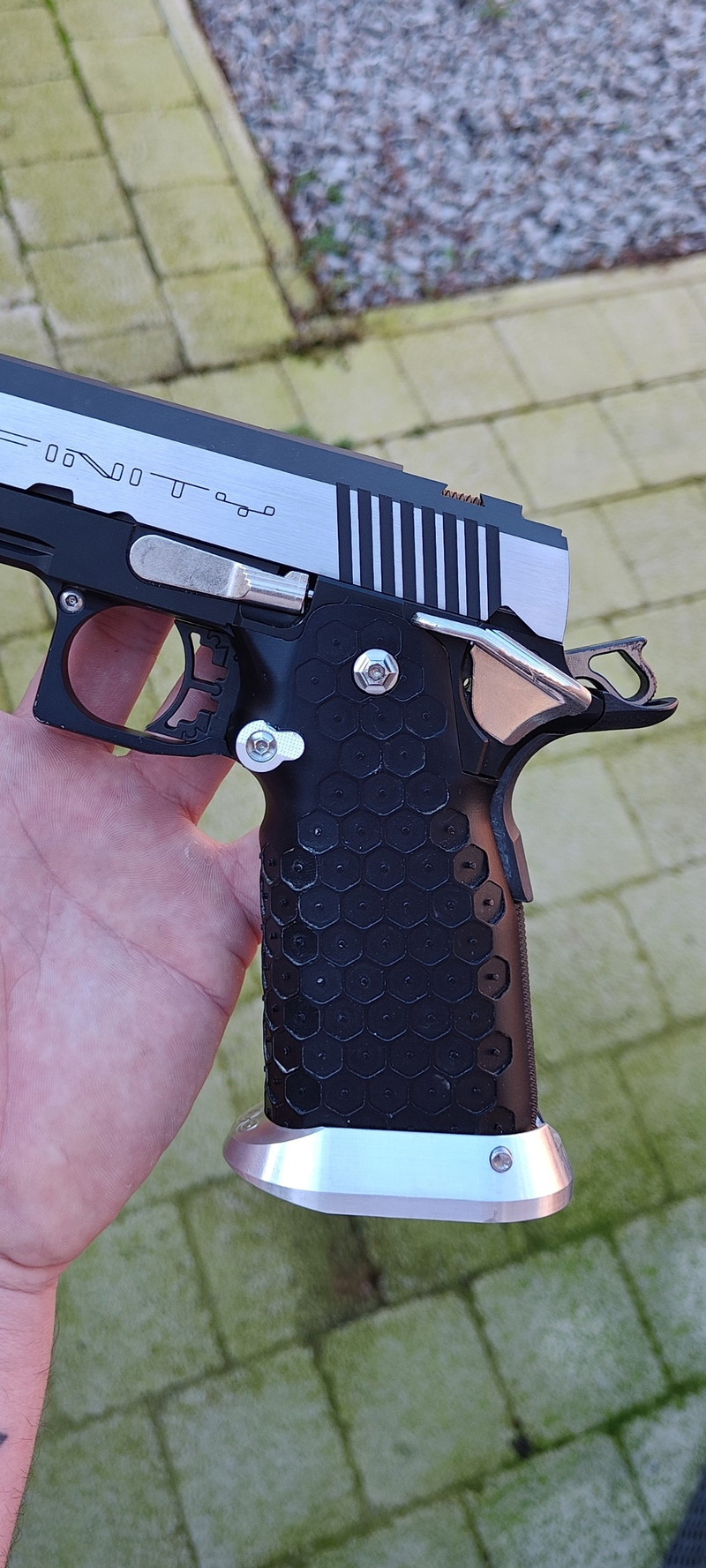 Image 1 for Hi capa Aluminium Grip set