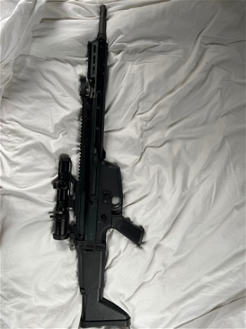 Image 2 for Geüpgraded scar H