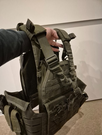 Imagen 2 de invader gear plate carrier OD met sling en extras