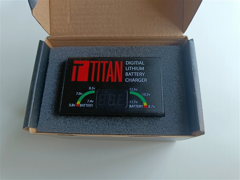 Image 1 for Titan li-ion charger + 2 batteries