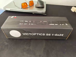 Image for Victoptics S6 1-6X24 nieuw in doos