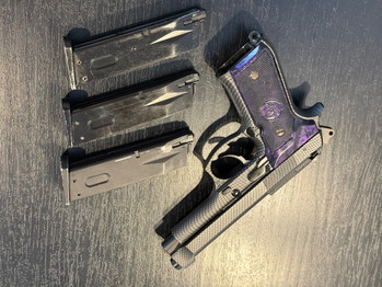 Image 2 pour Beretta M9 GBB custom carbon hydrodip