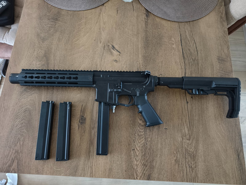 Image 1 for Gbb rifle met hPa mp5 adapter + 3 mags