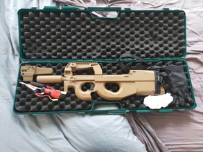 Imagen para Vente réplique Airsoft pack FN P90 AEG + accessoires